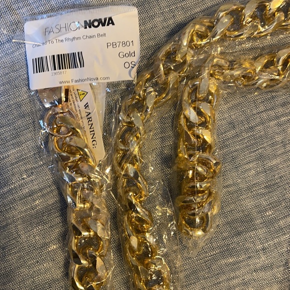 Fashion Nova Chained To The Rhythm Chain Belt - Picture 3 of 3